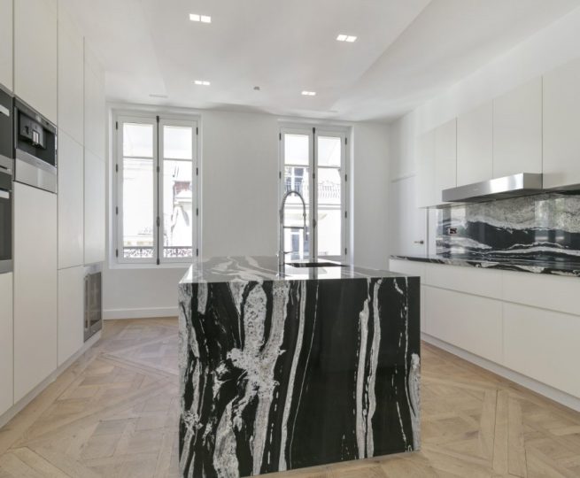 ref12-amber-manoir-sample-design-b-avenue-georges-v-paris_1575558728